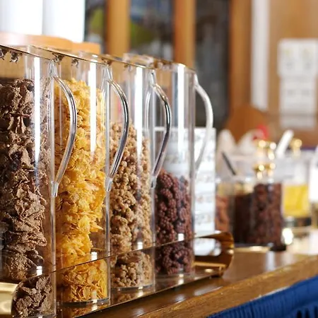 Апартаменты Hotel Landgasthof Schiff Buriet